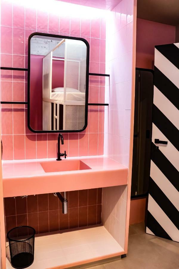 Artsy Vitoria Hostel エクステリア 写真
